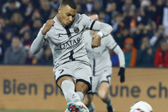 Mbappe sút hỏng 2 quả penalty trong chiến thắng của PSG